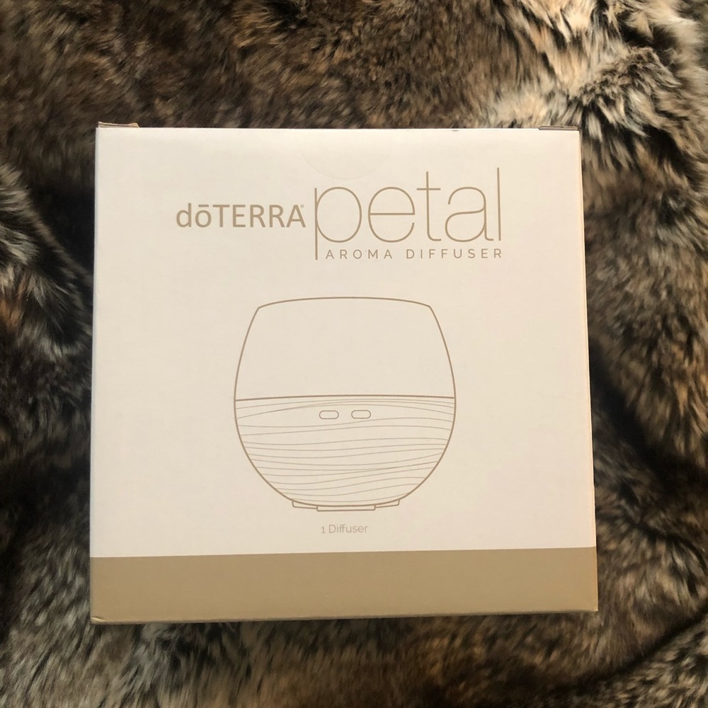 New in box Doterra petal diffuser